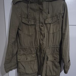 Aritzia Talula green jacket size xsmall EXCELLENT CONDITION